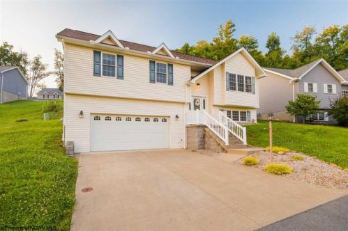 321 Hidden Point Trl, Morgantown, WV 26508-4272