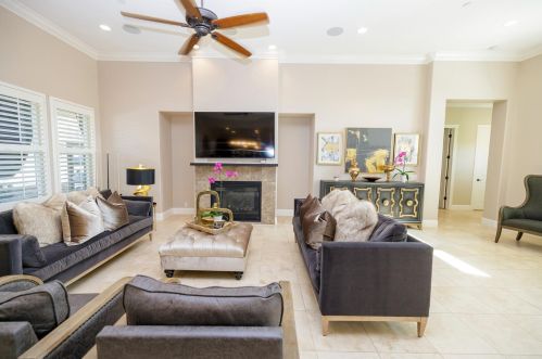 10709 Goldsborough Cir, Valley Home CA  95361-7648 exterior