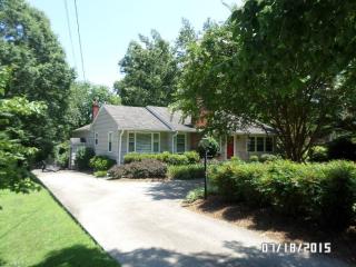 216 Weaver St, Eden, NC 27288-3535