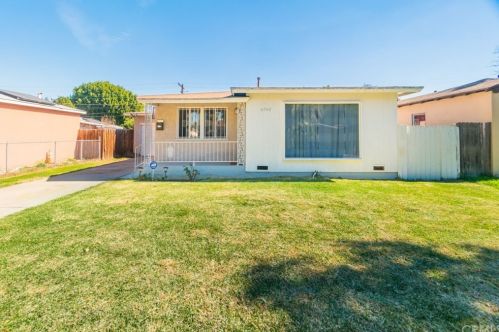6760 Delta Ave, Long Beach, CA 90805-2066