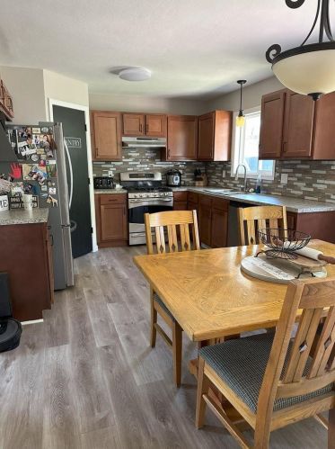 819 Edgewater St, Portage WI  53901-2320 exterior