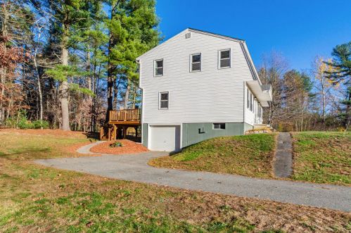 30 Porcupine Cir, Salem NH  03079-2868 exterior