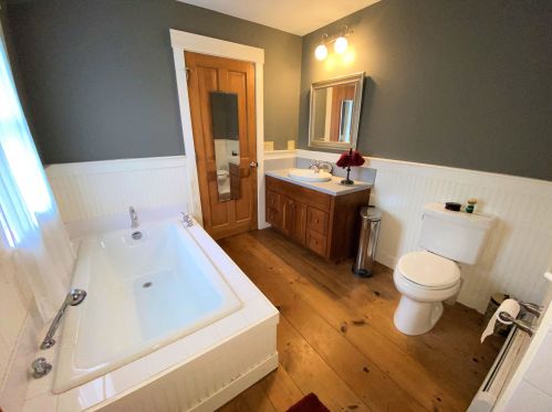 73 Main St, Hopkinton NH  03229-3003 exterior