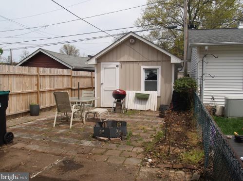 35 Fairview Ave, Lansdale PA 19446-2639 exterior