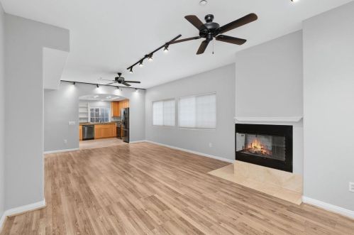 3951 Riviera Dr, San Diego CA  92109-5828 exterior