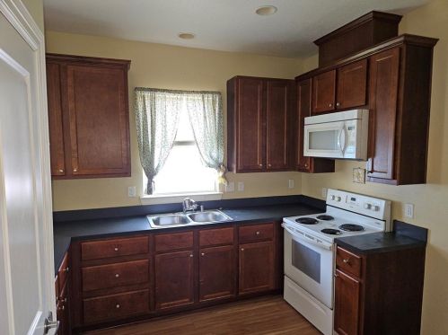 614 44 St, Galveston TX 77550-3702 exterior