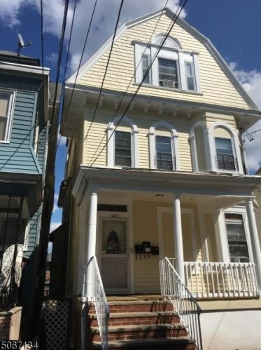 325 7th St, Newark NJ  07107-1707 exterior