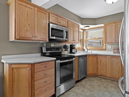 1110 Evergreen Dr, Waukesha WI  53188-2318 exterior
