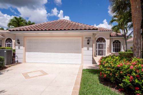 8208 Palm Hammock Ln, Hobe Sound, FL 33455-8222