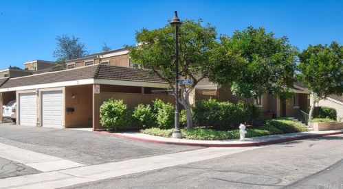 15 Big Dipper Ct, Newport Beach, CA 92663-2101