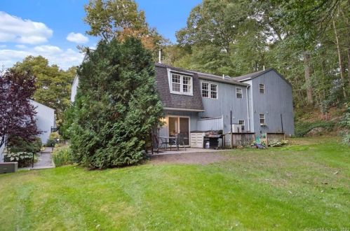 61 Taylor Ave, Bethel CT  06801-2434 exterior