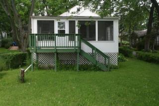 4005 Maple Dr, Delavan, WI 53115-3222