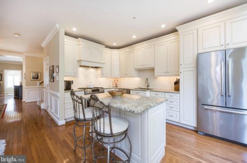 153 Center Point Ln, Lansdale, PA 19446-5934