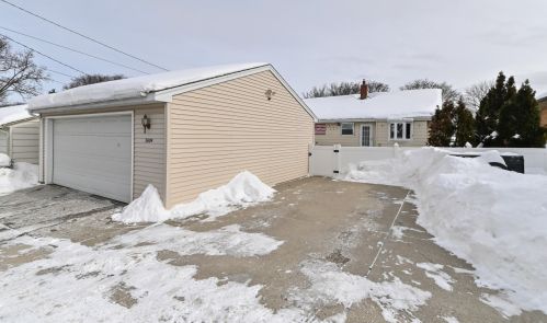 2609 63, Milwaukee WI 53219-2640 exterior