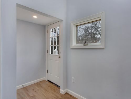 97 Main St, Mashpee MA 02649-2045 exterior