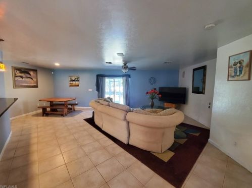 921 Wellington Ave, Lehigh Acres FL 33972-1318 exterior