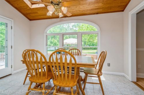 328 Main St, Middletown NJ  07748-5938 exterior