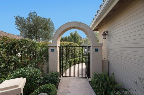 11067 Ipai Ct, San Diego, CA 92127-1382