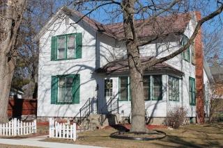 213 Spring St, Cambridge, WI 53523-9218