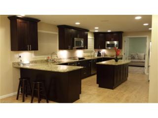 4297 University Pkwy, Cleveland OH  44118-3942 exterior