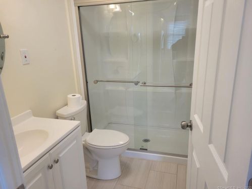 310 Courtland Ave, Stamford, CT 06906-2225