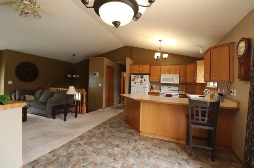 1100 Lochmist Ln, Alex, MN 56308-4984