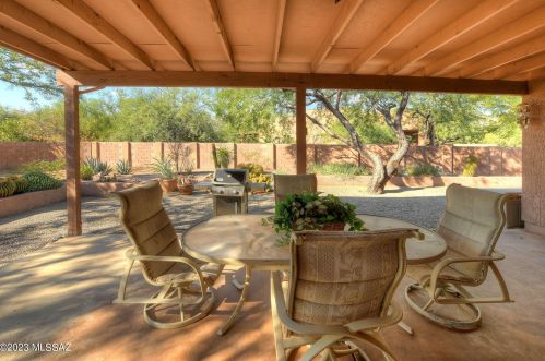 4285 Homestead Ave, Tucson, AZ 85749-9437