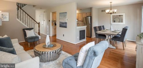 18 Viburnum Ct, Miquon, PA 19444-2508