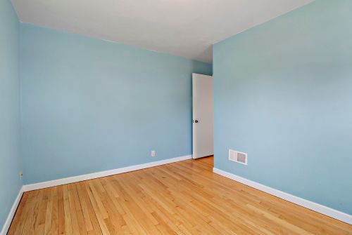 7846 15th Ave, Kenosha WI  53143-5973 exterior