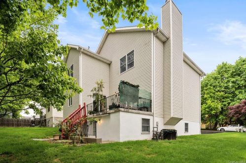 22 Kensington Ave, Thornwood NY  10594-1144 exterior