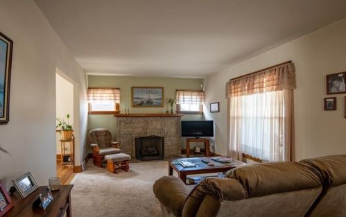 93 White Ave, Hermitage PA  16146-3053 exterior