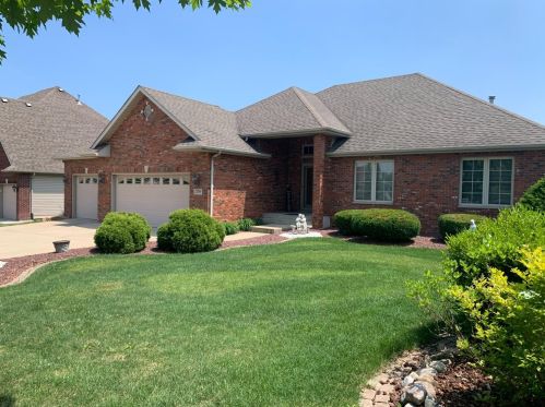 2709 Howard Castle Dr, Dyer, IN 46311-2093