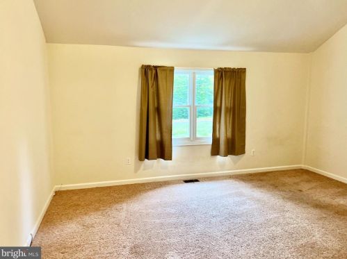 31 Richland Rd, Fredericksburg VA  22406-4211 exterior