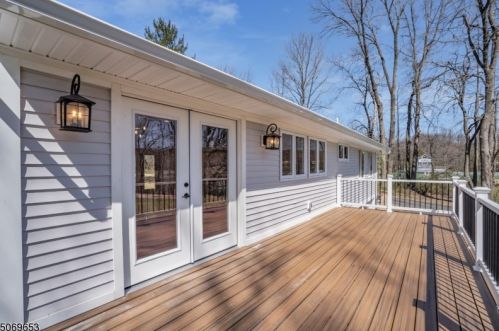 52 Reinman Rd, Warren NJ  07059-5102 exterior