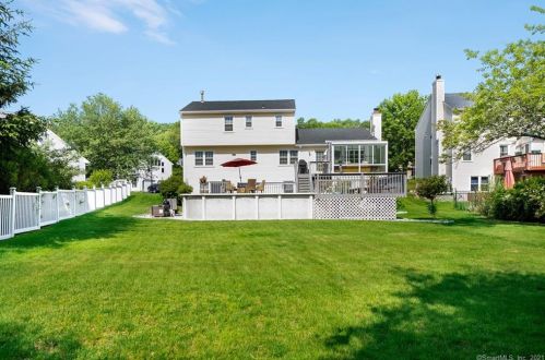 80 Settlers Ridge Rd, Milford CT  06460-3772 exterior