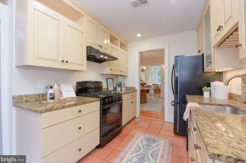 23 7 St, Washington DC 20003-4419 exterior