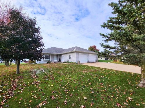 706 Pine Pl, Westby, WI 54667-1379