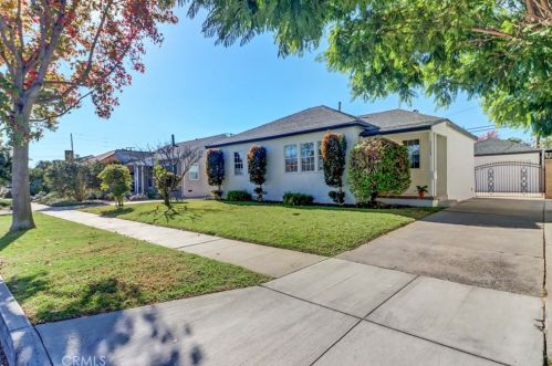 2227 Termino Ave, Long Beach, CA 90815-2516