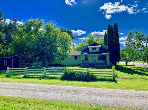 309 4th St, Hackett, MN 56623-3081