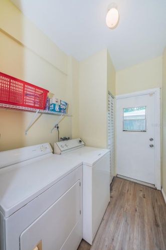 2152 75th Way, Saint Petersburg FL  33710-3846 exterior