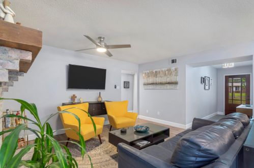 88 9th St, Shalimar FL  32579-1431 exterior