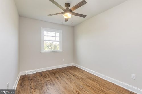 2423 Branch Pike, Riverton NJ  08077-4262 exterior