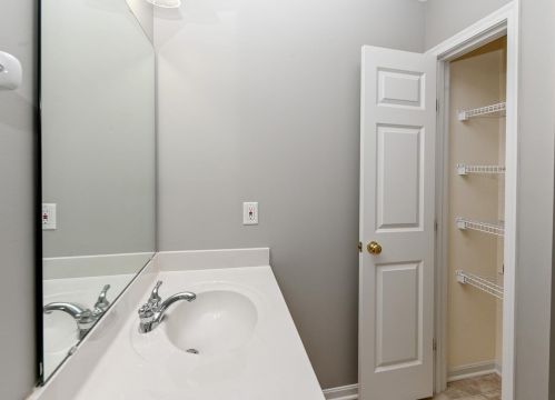 1444 Home Wood Ct, Amelia OH  45102-1687 exterior