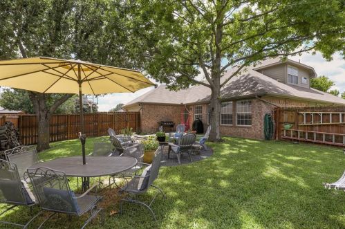 1424 Suzanne Dr, Allen TX  75002-5881 exterior