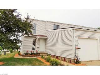 226 Deepwood Dr, Wadsworth, OH 44281-9434