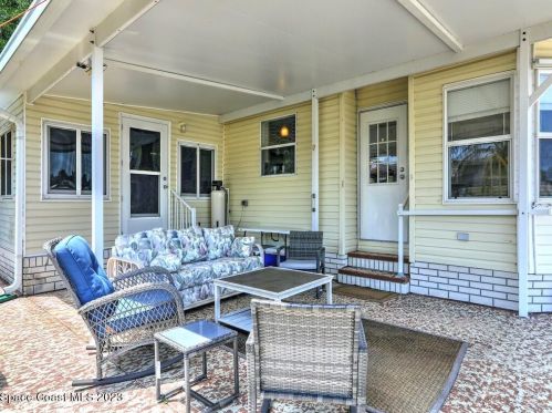 1009 Robin Dr, Sebastian FL  exterior