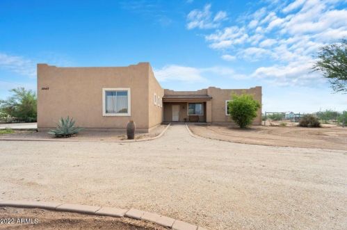22647 Dusty Wren Rd, Wittmann, AZ 85361-5005