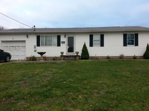 1411 King St, Belpre, OH 45714-2115
