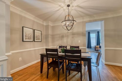 120 Whittier Cir, Falls Church, VA 22046-3561