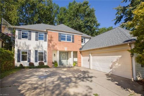 4574 Prestwick Xing, Cleveland OH  44145-5071 exterior